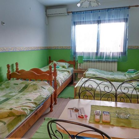 Apartment Harmonija Apatin Buitenkant foto