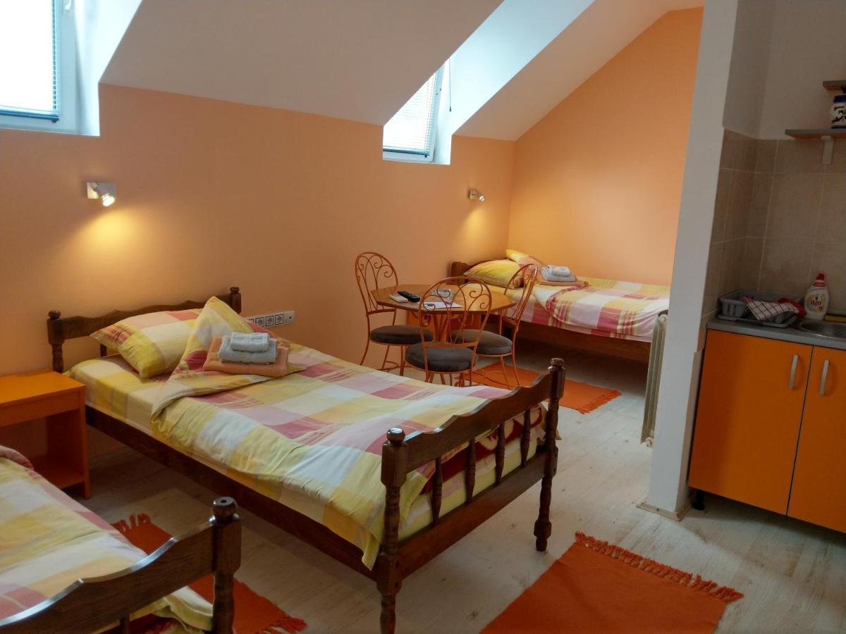Apartment Harmonija Apatin Buitenkant foto