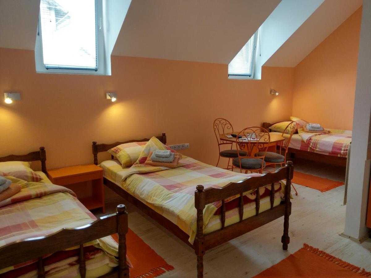 Apartment Harmonija Apatin Buitenkant foto